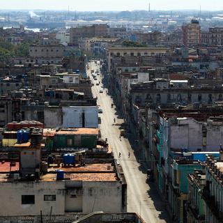 Une vue aérienne de l'avenue Padre Varela à La Havane, Cuba. [Keystone/EPA - Yander Zamora]