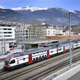 Les voyageurs ont été nombreux à choisir le rail pour se déplacer au premier trimestre 2023. [KEYSTONE - Laurent Gillieron]