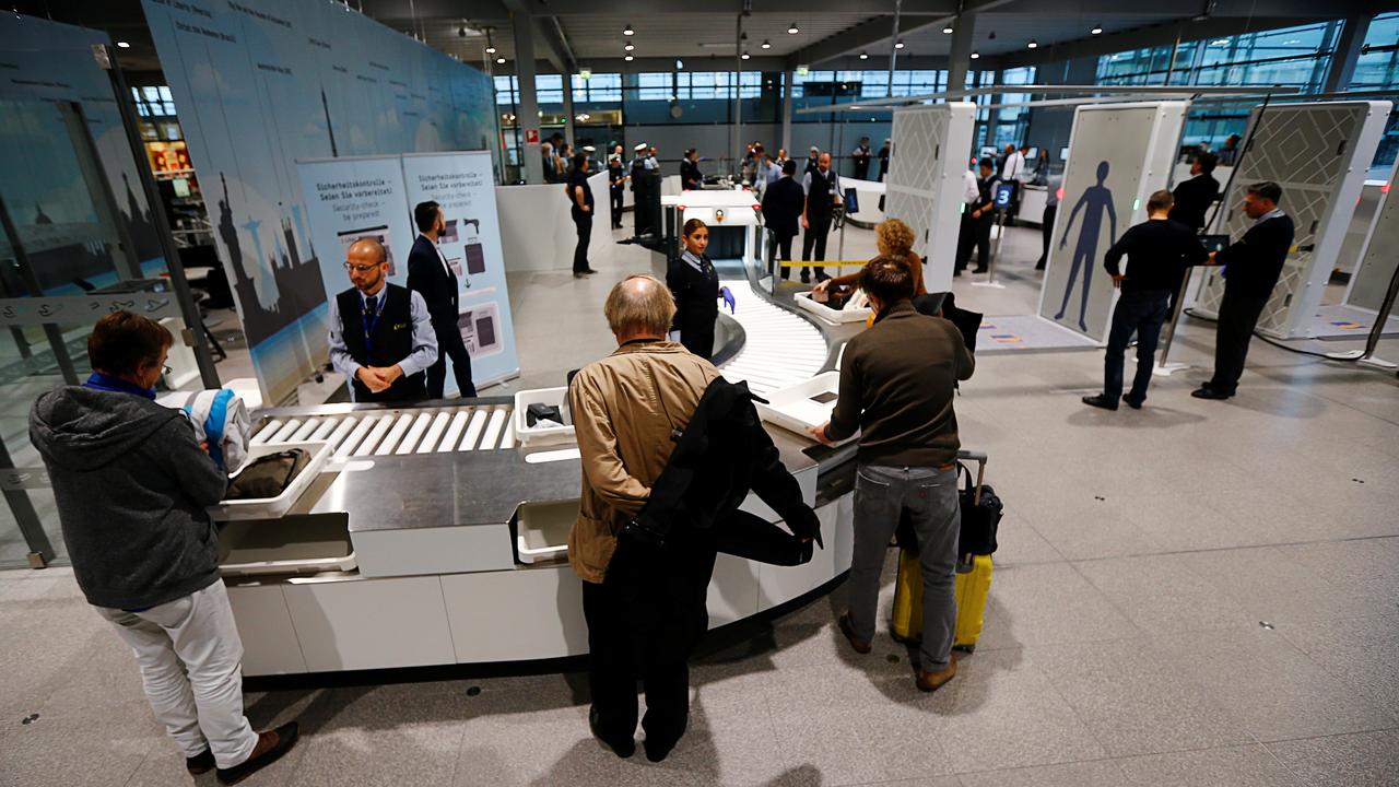 Les contrôles de sécurité à l'aéroport de Cologne (image d'illustration). [Reuters - Wolfgang Rattay]