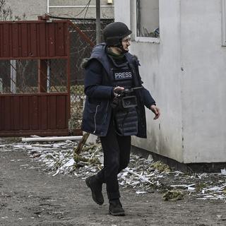 Le journaliste de l'AFP Arman Soldin (photographié le 3 mars 2022 en Ukraine) a été tué par un tir de roquettes. [AFP - Aris Messinis]