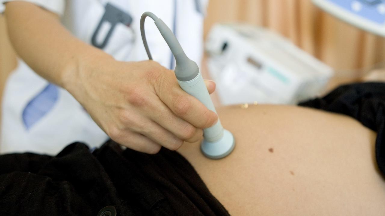 Une hormone produite par le foetus expliquerait les nausées pendant la grossesse. [KEYSTONE - JEAN-CHRISTOPHE BOTT]