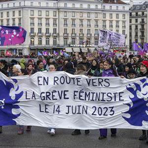 Le parcours de la grève féministe du 14 juin à Neuchâtel ne convient pas aux organisateurs. [Keystone]