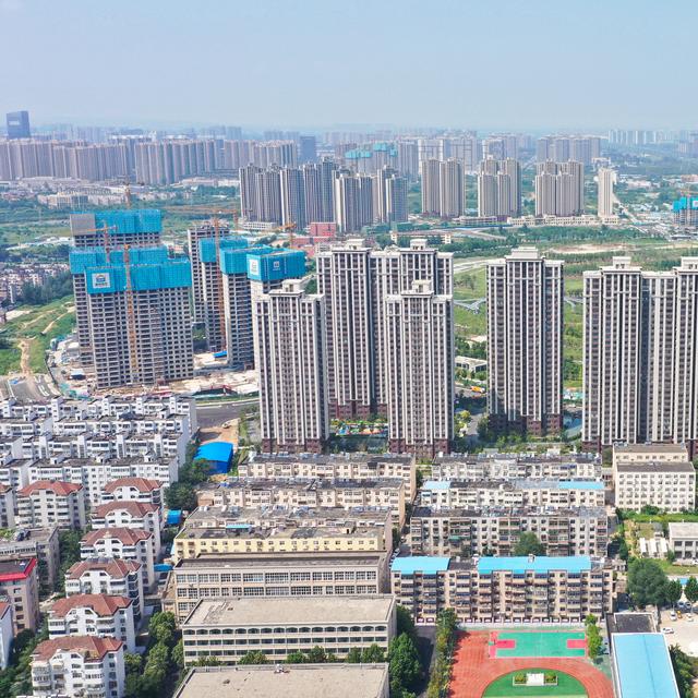 Des bâtiments du promoteur chinois Country Garden à Zhengzhou, dans la province centrale du Henan. [STR/AFP]