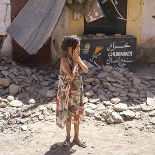 Les enfants particulièrement vulnérables après le séisme au Maroc. [Keystone - Mosa'ab Elshamy]