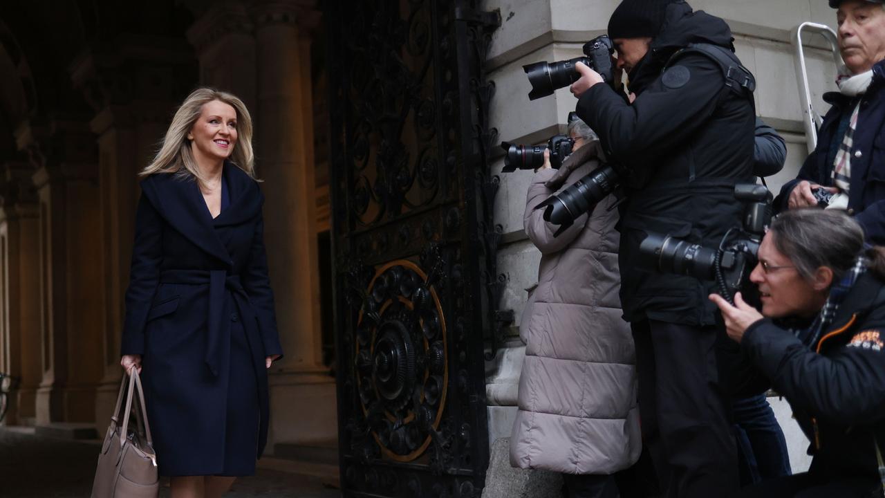 La ministre sans portefeuille Esther McVey arrive à Downing Street à Londres pour une réunion du cabinet, le 22 novembre 2023. [Keystone - Neil Hall]