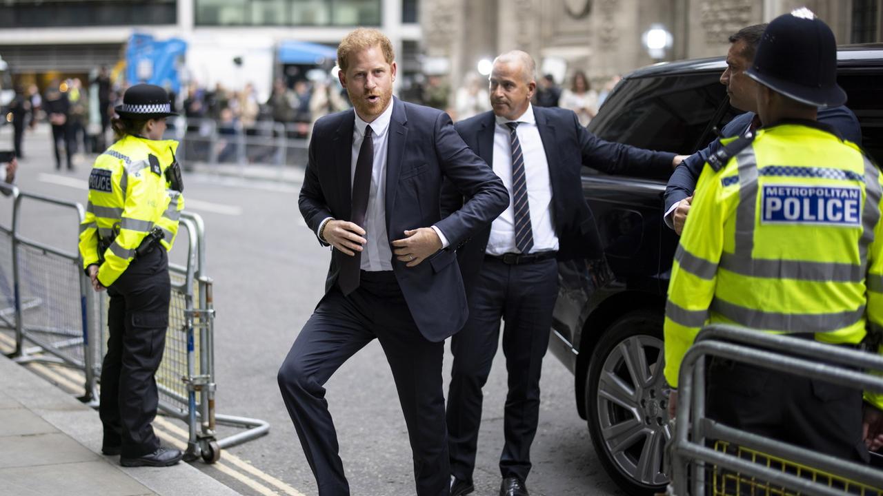 Le prince Harry est attendu à la barre à Londres pour avoir accusé un tabloïd de piratage de messageries téléphoniques. [EPA - Tolga Akmen]