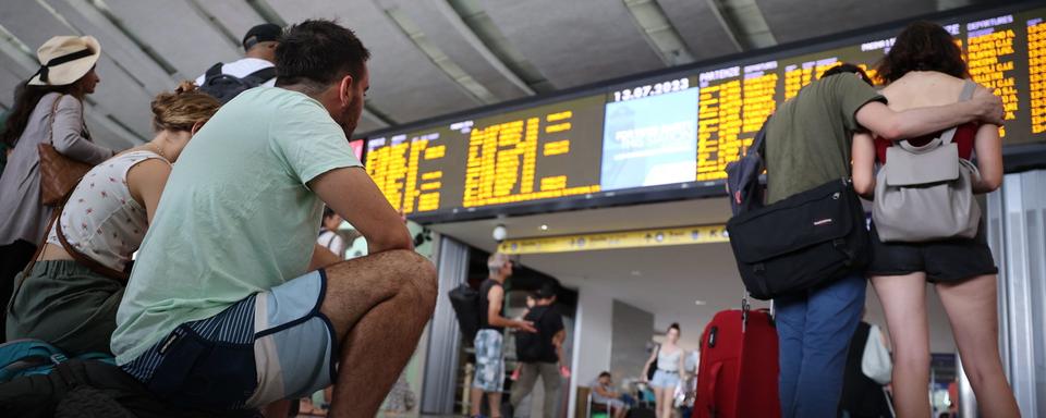 Après la grève des transports samedi, l'Italie fait face à une grève du personnel de sol des aéroports. [Keystone - Massimo Percossi]