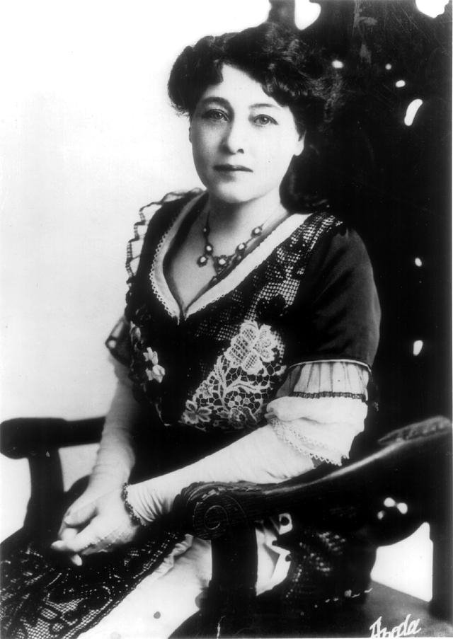 La réalisatrice française Alice Guy en 1896. [Wikimedia Commons - Apeda Studio New York — Collection Solax]