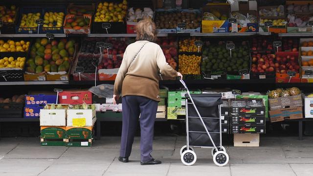 La population du Royaume-Uni toujours plus touchée par la pauvreté alimentaire. [Keystone - Neil Hall / EPA]