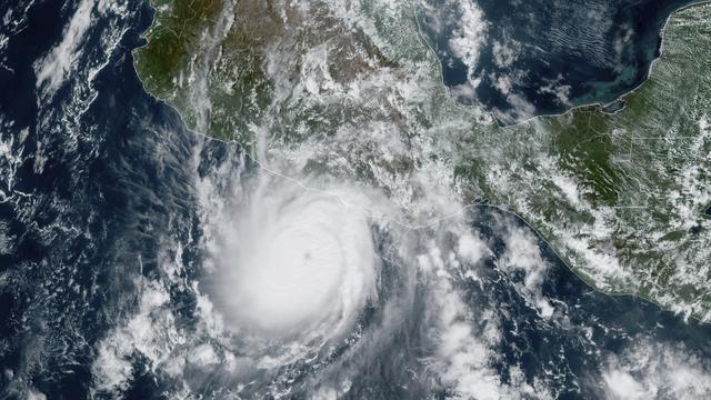 Le puissant ouragan Otis atteint le sud du Mexique. [Keystone - NOAA]
