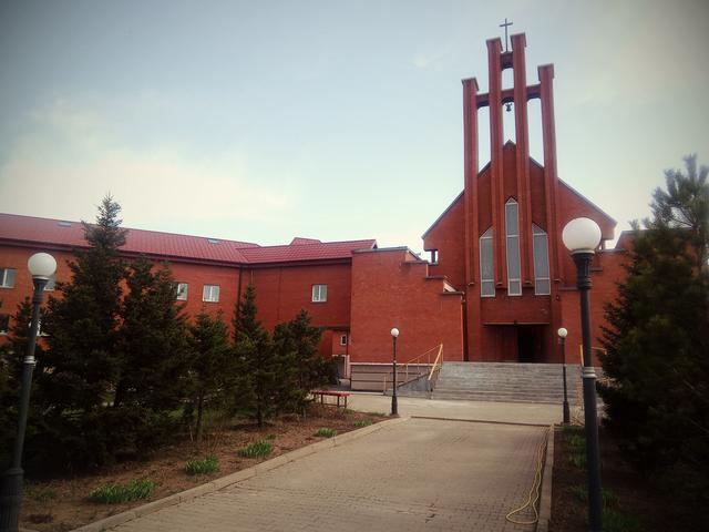 La cathédrale catholique d'Astana, au Kazakhstan. [CC BY-SA 4.0 - Polk]