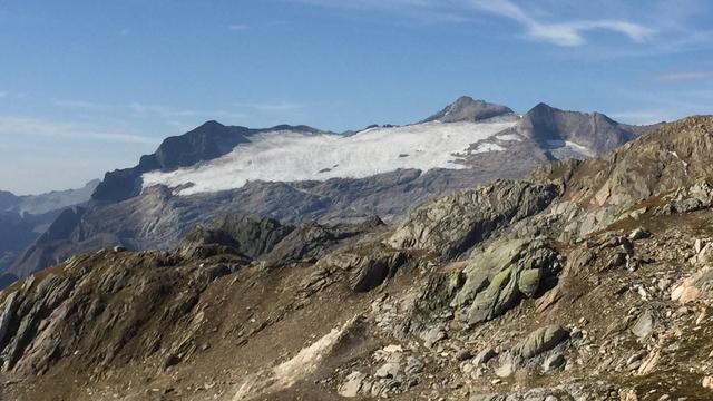 Le glacier de Basòdino, qui culmine à plus de 3200 mètres, est situé au fond du Val Bavona (nord du Tessin). [Département tessinois du territoire]