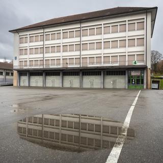 Propriété de la Confédération, la caserne de la Poya passera bientôt aux mains du canton de Fribourg. [Keystone - Peter Klaunzer]