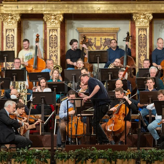 Le chef Christian Thielemann en répétition pour le concert du Nouvel An avec l'Orchestre philharmonique de Vienne le 28 décembre 2023. [Keystone - GEORG HOCHMUTH]