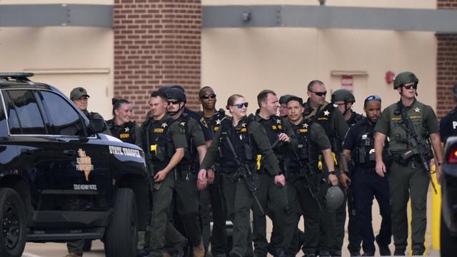 Un tireur tue huit personnes dans un centre commercial au Texas. [AP Photo - LM Otero]