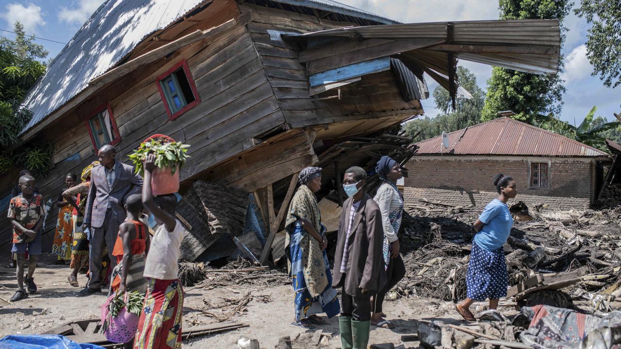 Le bilan des inondations en RDC s'alourdit à près de 400 morts [Keystone - Moses Sawasawa]