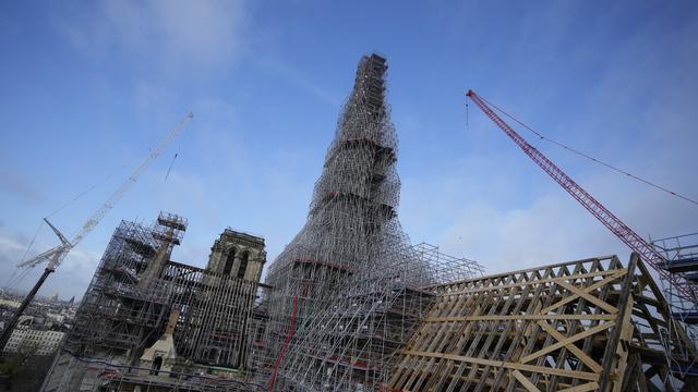 Le chantier de Notre-Dame de Paris, le 8 décembre 2023. [Keystone - Christophe Ena/AP Photo]