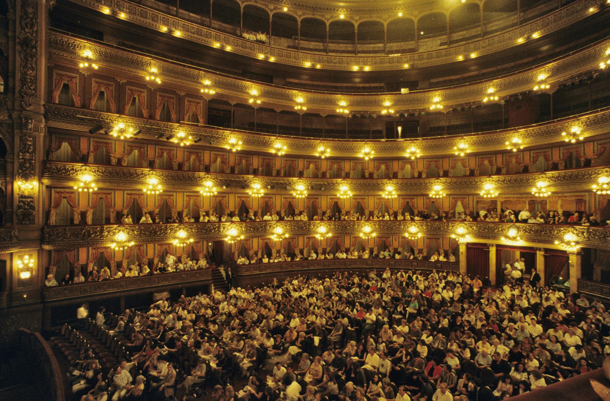 L'intérieur du Teatro Colón, à Buenos Aires. [AFP - Marc Vrin]