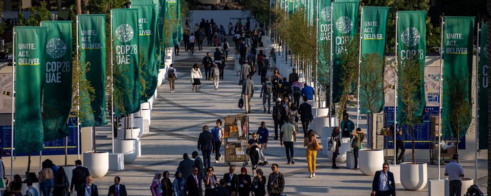 Après les discussions techniques, les négociations: la COP28 entame sa dernière ligne droite. [EPa/Keystone - Martin Divisek]