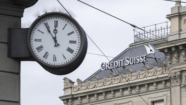 L'annonce du rachat de Credit Suisse par UBS a provoqué l'inquiétude de la clientèle du numéro deux bancaire helvétique et du personnel des deux institutions suisses. [Keystone - Ennio Leanza]