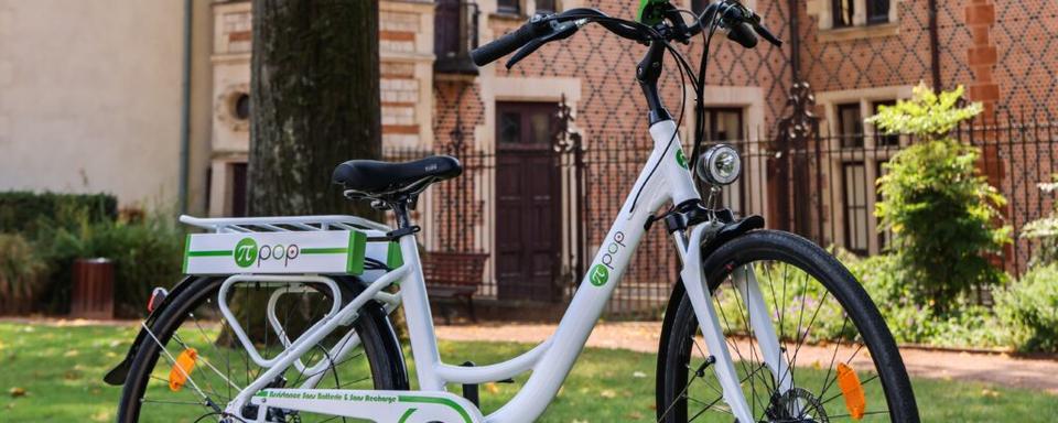 Imaginé par l'entrepreneur français Adrien Lelièvre, le vélo électrique "Pi-Pop" utilise donc un supercondensateur pour stocker l'énergie plutôt que des batteries. [pi-pop.fr]