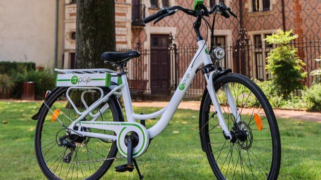 Imaginé par l'entrepreneur français Adrien Lelièvre, le vélo électrique "Pi-Pop" utilise donc un supercondensateur pour stocker l'énergie plutôt que des batteries. [pi-pop.fr]