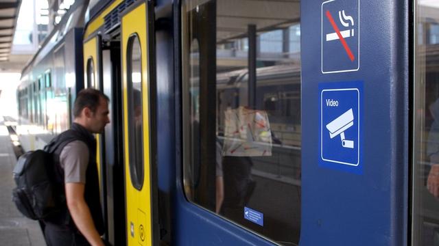 Les trains CFF sont équipés actuellement de 22'300 caméras. [Keystone - Markus Stuecklin]