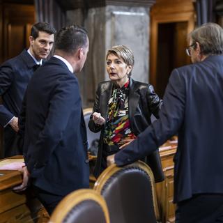 La ministre des Finances Karin Keller-Sutter était au front pour défendre la position du Conseil fédéral. [Keystone - Alessandro della Valle]