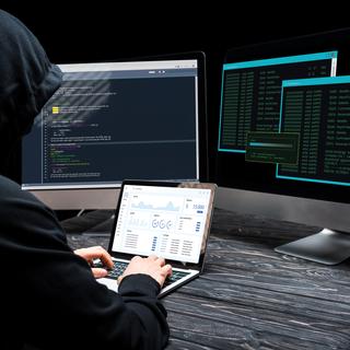 Un hacker. [Depositphotos - ©VitalikRadko]