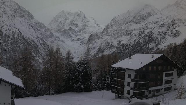 Plus de 20 centimètres de neige à Arolla (VS). [arolla.com]