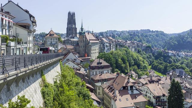 Le budget 2024 de l’Etat de Fribourg dégage un excédent de près d'un million. [Keystone - Christian Beutler]