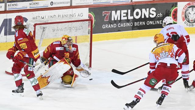 Grâce à ce deuxième succès de rang face à un adversaire direct, Lausanne maintient l'espoir d'éviter le tour de relégation. [Marcel Bieri]