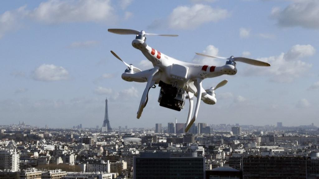 Des drones pourront assurer une vidéosurveillance "intelligente" pendant les JO 2024 à Paris. [AFP - Dominique Faget]