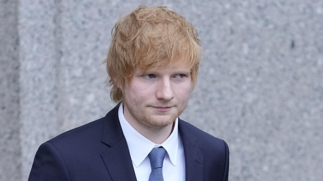 Ed Sheeran quitte le tribunal fédéral de Manhattan à New York. [Mary Altaffer]