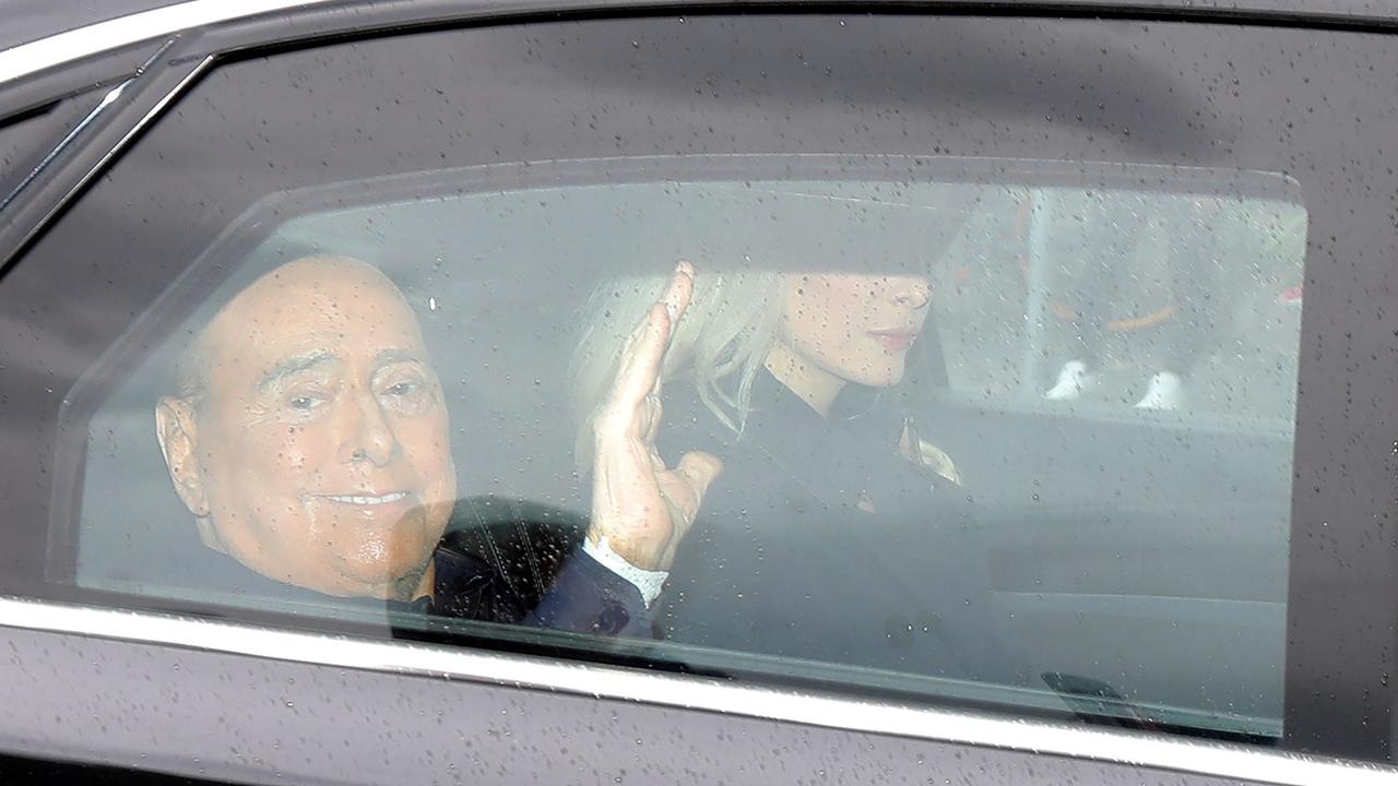 "L'immortel" homme politique italien Silvio Berlusconi est sorti de l'hôpital. [Keystone - Matteo Bazzi]