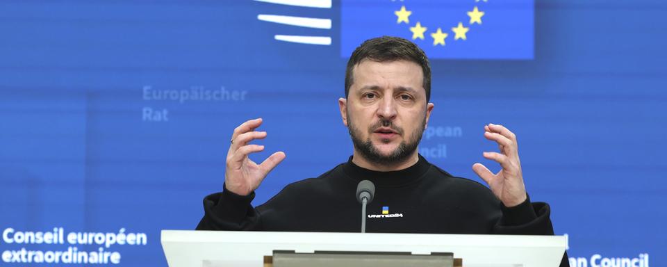 Volodymyr Zelensky s'est exprimé jeudi devant les leaders européens. [Keystone - Olivier Matthys]