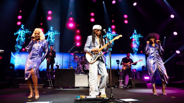 Le guitariste Nile Rodgers avec le groupe Chic au Montreux Jazz Festival, le 15 juillet 2023. [FFJM 2023 - Lionel Flusin]