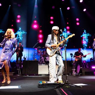 Le guitariste Nile Rodgers avec le groupe Chic au Montreux Jazz Festival, le 15 juillet 2023. [FFJM 2023 - Lionel Flusin]