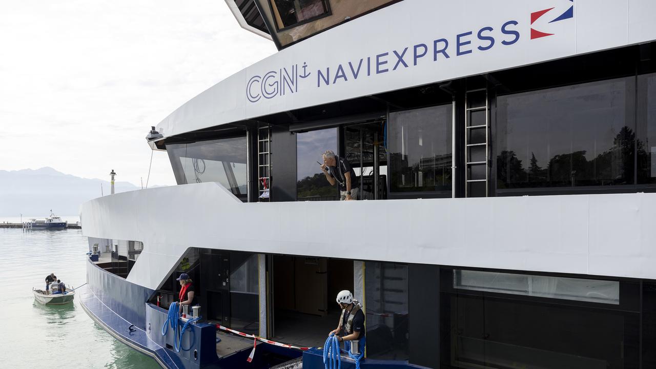 La CGN accueillera le Naviexpress, son premier bateau hybride, à la fin de l'été 2023. [Keystone - Salvatore Di Nolfi]