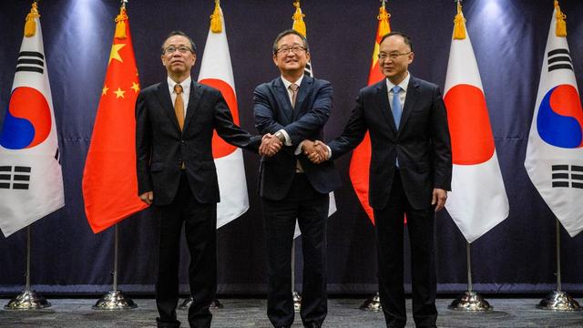 Le vice-ministre japonais des Affaires étrangères Funakoshi Takehiro, le vice-ministre sud-coréen des Affaires étrangères Chung Byung-won et le vice-ministre chinois des Affaires étrangères Nong Rong à Séoul le 26 septembre 2023. [afp - ANTHONY WALLACE]