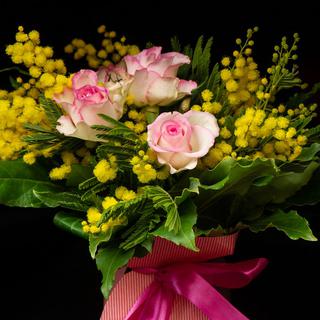 Un bouquet de fleurs. [AFP - Lorenzo Di Cola / NurPhoto]