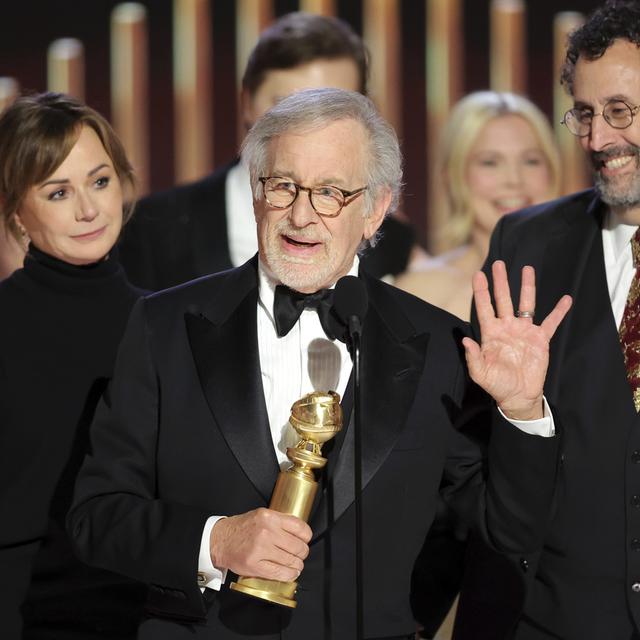 Steven Spielberg a reçu le Golden Globe du meilleur réalisateur pour "The Fabelmans", ainsi que le prix du meilleur film dramatique. [Keystone/AP - Rich Polk]