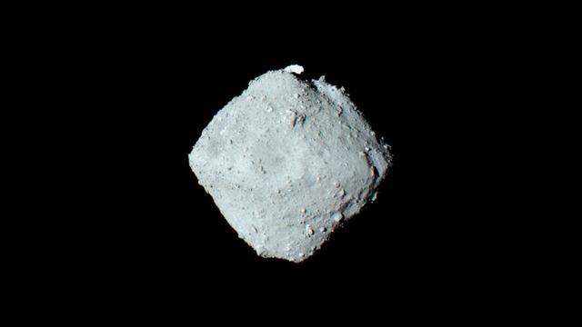 L'astéroïde Ryugu (162173). [CCA-4.0 - JAXA Hayabusa 2]