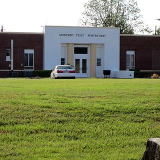 La bâtiment administratif de la prison de Parchman, dans l'état de Mississippi (USA). [CC-BY-SA - Richard Malcolm]