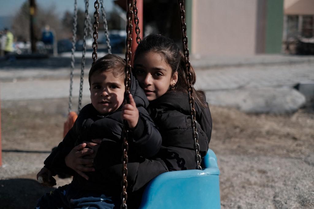 Plus de sept millions d'enfants sont affectés par les séismes dévastateurs qui ont frappé la Turquie et la Syrie. [AFP - Hiroto Sekiguchi / Yomiuri]
