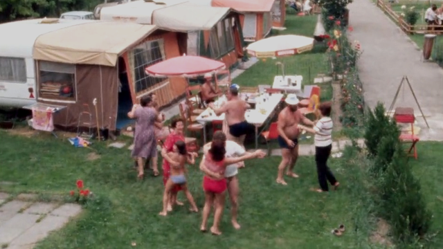 Fête du 1er août dans un camping vaudois en 1981.