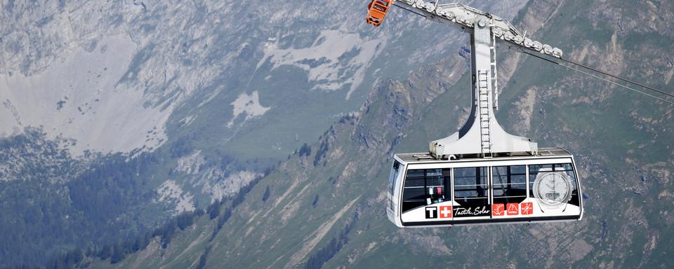 Glacier 3000 restera fermé toute la journée de vendredi. [Keystone - Laurent Gillieron]