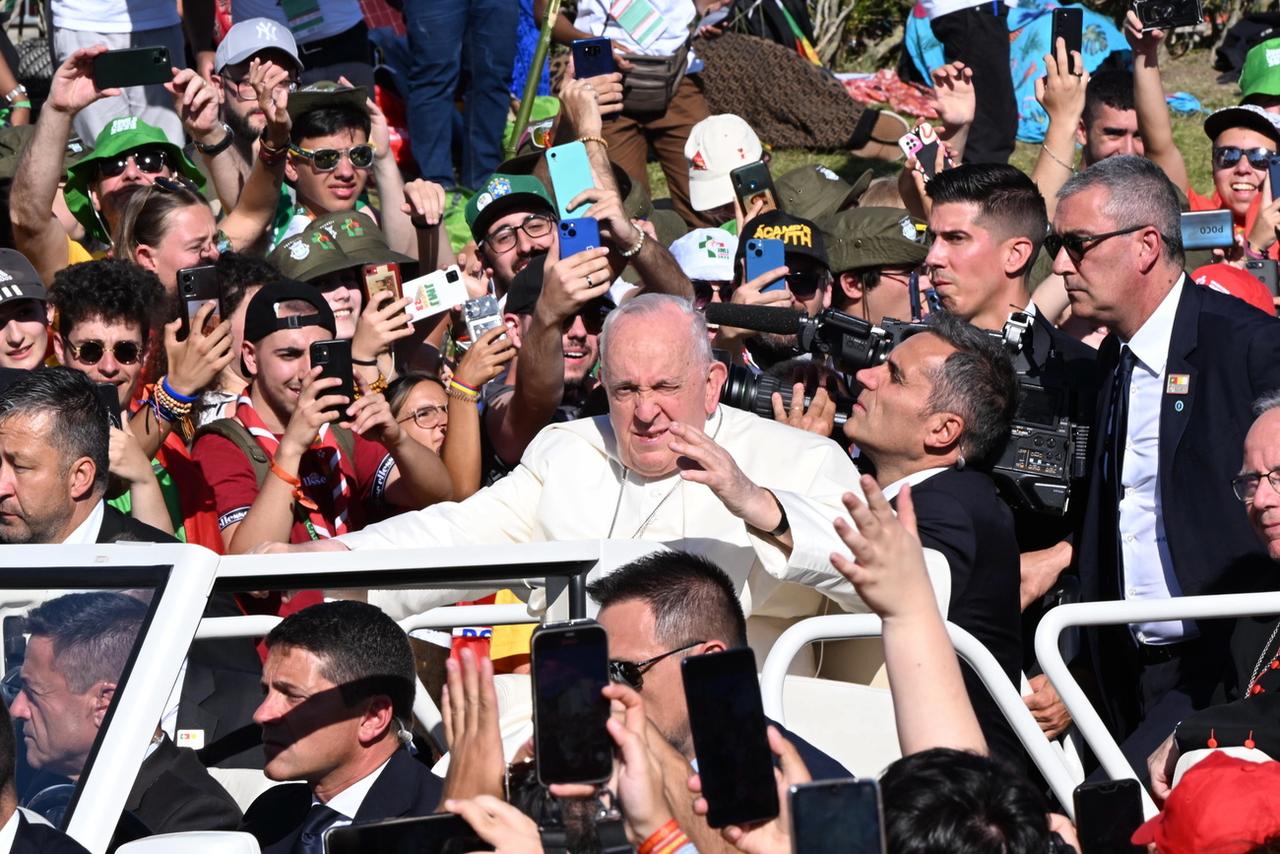 Le pape est au Portugal à l'occasion de la Journée mondiale de la jeunesse. [Keystone - Maurizio Brambatti]