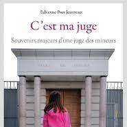 Fabienne Proz Jeanneret, autrice de "C'est ma juge, souvenirs majeurs d'une juge des mineurs" édité aux éditions Slakline. [Slakline - RTS]