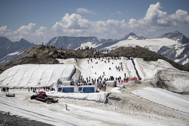 Le sommet du Kitzsteinhorn lors de l'été très chaud de 2018. [KEYSTONE - EPA/CHRISTIAN BRUNA]